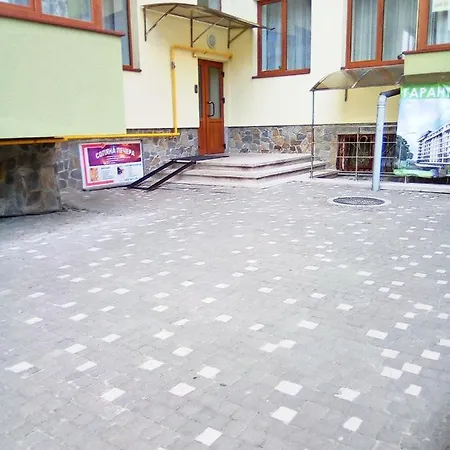 1-комнатная квартира-студия люкс элитный дом-2016 центр Apartment Truskawez