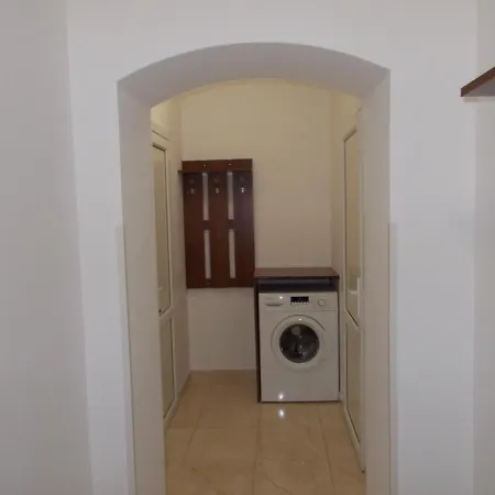 1-комнатная квартира-студия люкс элитный дом-2016 центр Apartment Truskawez