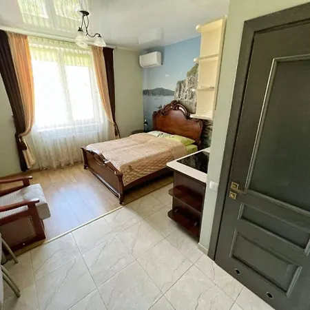 1-комнатная квартира-студия люкс элитный дом-2016 центр